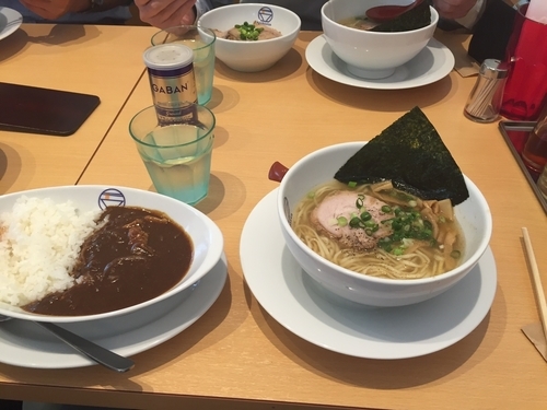 「塩ラーメン+カレー（ハーフセット）」@らぁ麺食堂 吉凛の写真