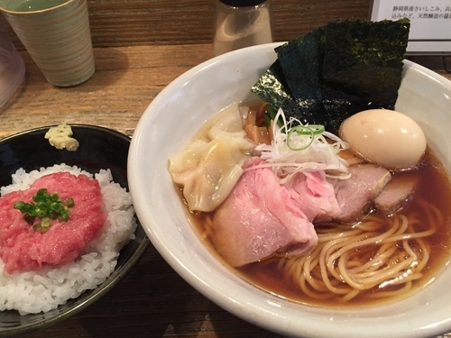 「特製醤油らあめん＋実家の魚めし」@Homemade Ramen 麦苗の写真