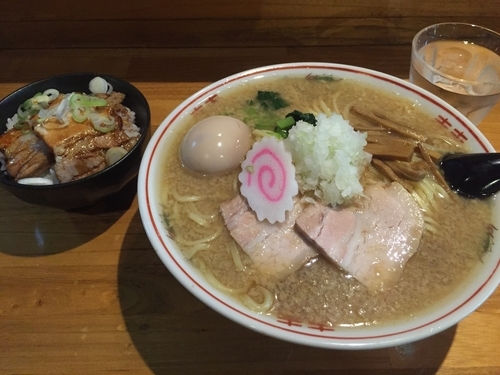 「【Cセット】背脂中華そば(大）＋肉飯 900円 ラーパス味玉」@old school 中華そば Miya Dera Soulの写真