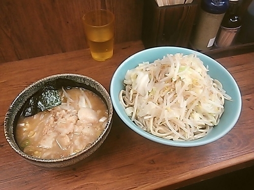 「つけめん（野菜増し、アブラ）＋味玉子」@ラーメン二郎 池袋東口店の写真