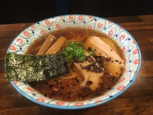 「焦がし葱醤油ラーメン」@カミカゼの写真