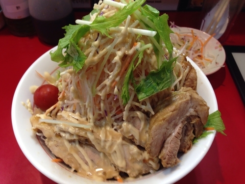 「冷やし中華 + 豚2枚」@千里眼の写真