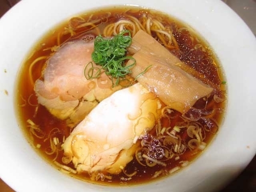 「醤油ラーメン　750円」@ラーメン屋 トイ・ボックスの写真