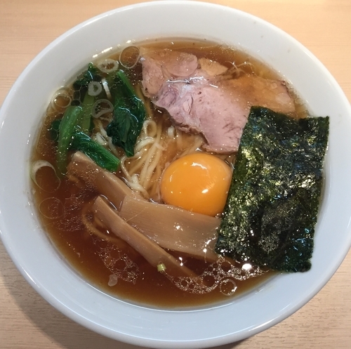 「らあめん(小)540円 生玉子50円」@らあめん 満家の写真