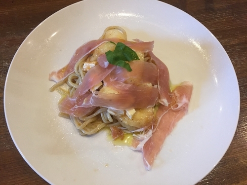 「【限定】桃とチャーシューのガトリング風エキストラコールド」@ラーメンアキラの写真