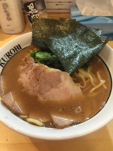 「チャーシュー麺大盛1020円、硬め濃いめ」@横浜家系らーめん 黒帯の写真