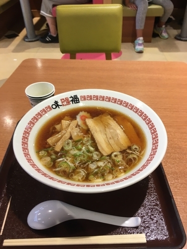 「煮干しスープラーメン 780円」@味福 談合坂SA店の写真