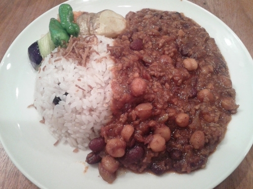 「スパイシーチリビーンズ　９００円」@グリルとワイン COCCIO831の写真