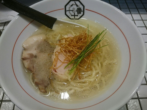 「うま味塩そば」@81番の写真