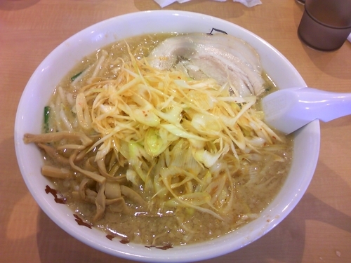 「味噌辛ねぎらーめん + 大盛」@こってりらーめん なりたけ 幕張店の写真