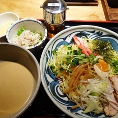 春夏秋冬 季の庭の画像