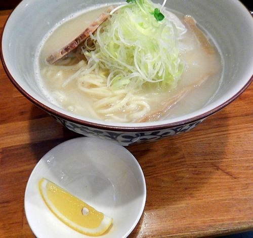 「塩そば（限定20食）+味玉（880円）」@麺屋蕪村の写真