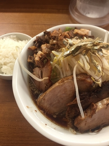 「虹の麺、サービスライス」@虹ノ麺 神田店の写真