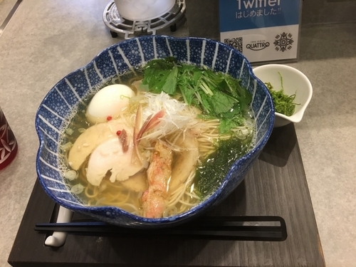 「魚海香る塩そば(特製)」@ラーメンクワトロの写真