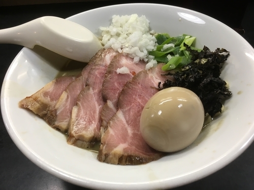 「【限定】濃厚そば＋チャーシュー＋味玉＋beer＋和え玉」@麺処 晴の写真