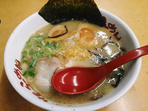 「昭和（むかし）ラーメン800円」@九州筑豊ラーメン 山小屋 君津店の写真