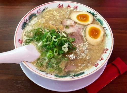 「特製醤油味玉ラーメン」@魁力屋 茨木店の写真