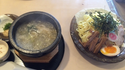 「石焼きつけ麺 白 (塩)」@らーめん岡崎 鶴ヶ島店の写真
