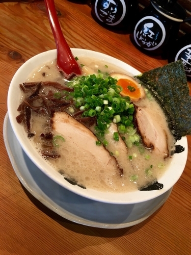 「博多とんこつ全部のせ＋チャーシュートッピング」@博多ラーメン 鶴亀堂 天白平針店の写真