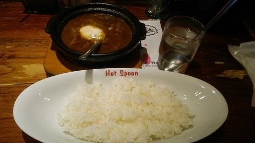 「半熟卵の牛すじカレー 885円」@手作りカレー Hot Spoonの写真