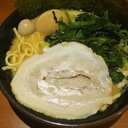 味玉ラーメン+ほうれん草