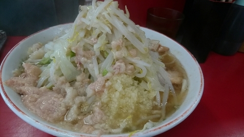 「ラーメン小  堅め少な目 ニンニク脂」@ラーメン二郎 湘南藤沢店の写真