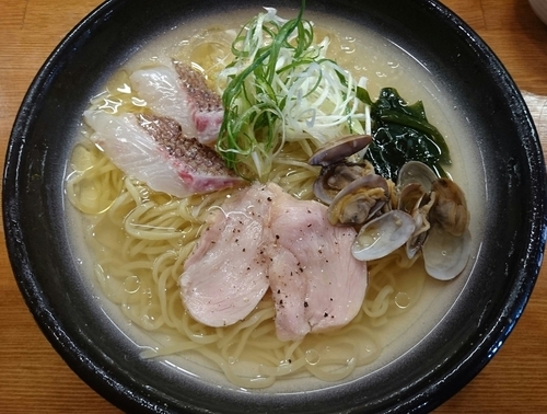 「【季節限定】冷し鯛塩らぁめん」@醤油と貝と麺そして人と夢の写真