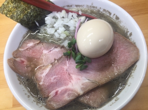 「煮干しらーめんヤバニボ」@めんや天夢の写真