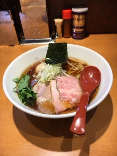 「香彩鶏だし醤油ラーメン」@麺屋 翔 品川店の写真