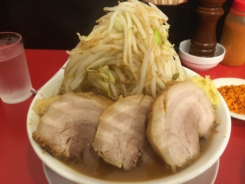 「ラーメン＋豚2枚＋ライス」@鷹の目 獨協大学前本店の写真