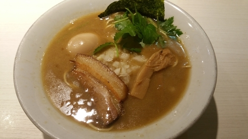 「半熟味玉煮干ラーメン(780円)」@煮干し中華そば 一燈の写真