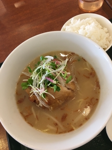 「塩鶏白湯そば+ごはん+餃子セット880円」@中華レストランChina Fan 草加店の写真