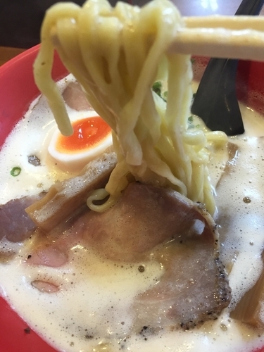 「濁トン塩らーめん」@あいつのラーメン かたぐるま 本店の写真