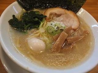 「塩豚骨らーめん」@一合舎 高崎店の写真