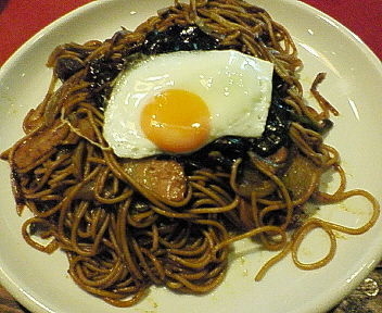 「カレースパゲッティー　目玉焼き付き　９００円」@シーザーの写真