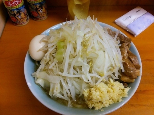 「小野菜ニンニク」@ラーメン二郎 新橋店の写真