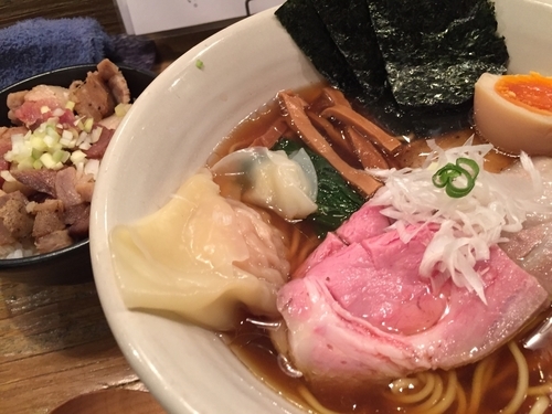 「特製醤油らあめん 970円 コロチャー小めし 200円」@Homemade Ramen 麦苗の写真