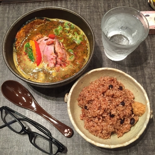 「鴨フィレ肉のスープカレー+寝かせ玄米」@薬膳スープカレー・シャナイアの写真