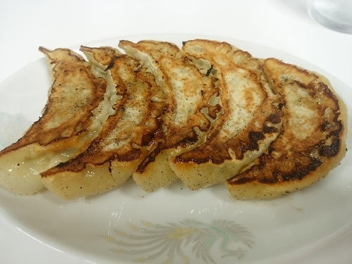 「餃子350円」@手打らーめん やまだの写真