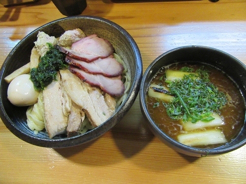 「鶏白湯つけそば（８３０円）＋特製トッピング」@はりけんラーメン 南店の写真