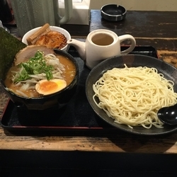 味噌つけ麺+ミニチャーシュー丼+餃子