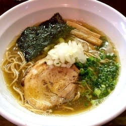 【木曜限定】淡麗上煮干そば醤油(780円)