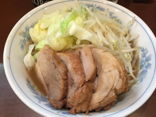 「豚増しらーめん」@らーめん陸の写真