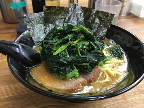 「ほうれん草ラーメン」@せい家 原宿店の写真