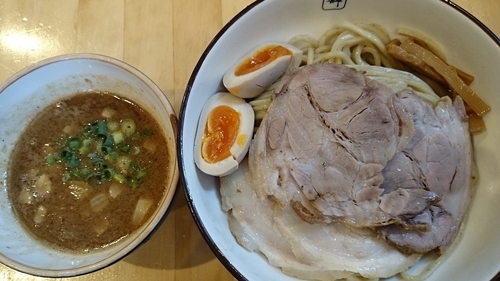 「味玉チャーシューつけ麺」@麺や 輝 四日市生桑店の写真