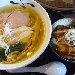 塩そば800円＋あぶりチャーシュー丼180円