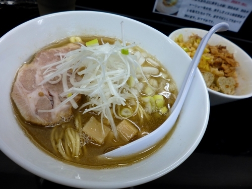 「煮干中華そばHARD＋ニボバタご飯」@煮干中華そば のじじR 我孫子店の写真