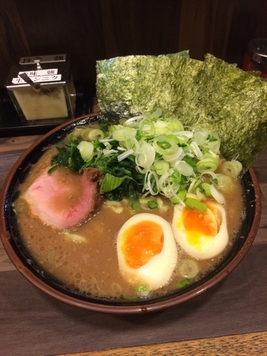 「のり玉ラーメン」@神田ラーメン わいず 神田本店の写真