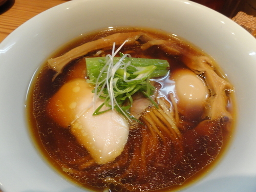 「醤油味玉」@らぁめん鴇の写真