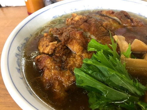 「菊月の一杯 丸鶏スープにて イベリコパーコー麺」@MENYA 食い味の道有楽の写真